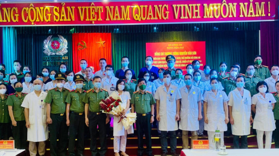 Thứ trưởng Nguyễn Văn Sơn gặp mặt, động viên đoàn cán bộ y, bác sĩ CAND chi viện TP Hồ Chí Minh