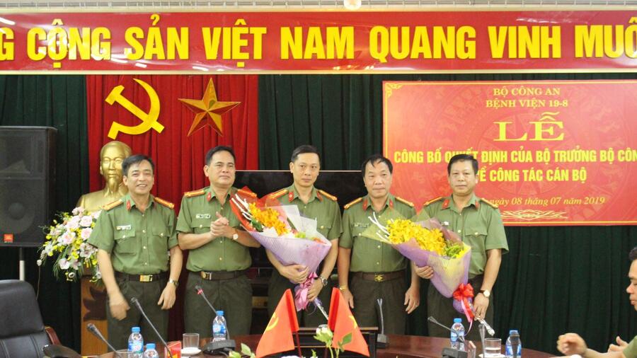 Bệnh viện 19-8 công bố quyết định bổ nhiệm 2 phó giám đốc mới